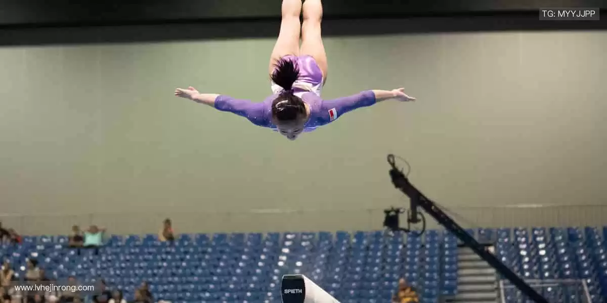 👕球迷专属,个性定制!每一件周边,都是热爱的勋章🎁